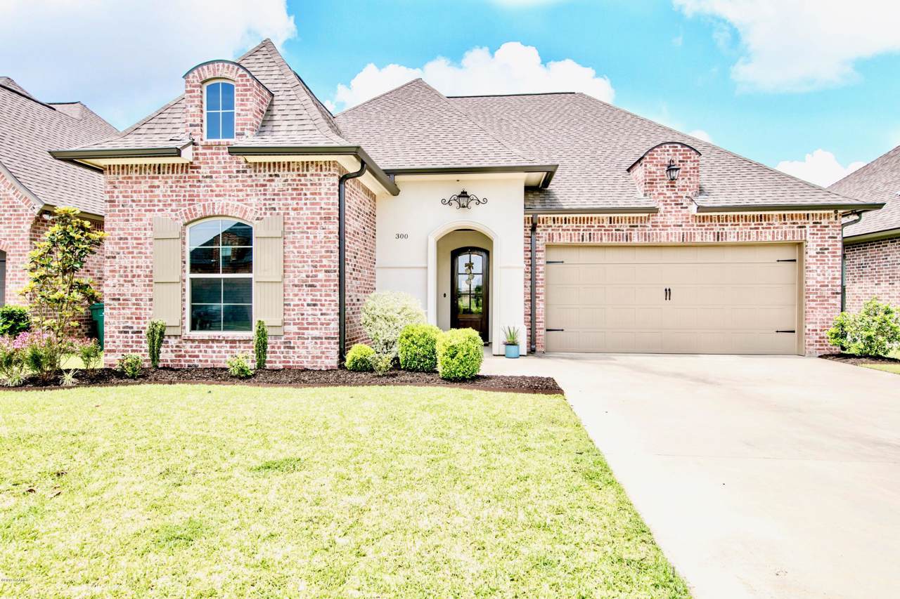 300 Cypress View Drive - Photo 1