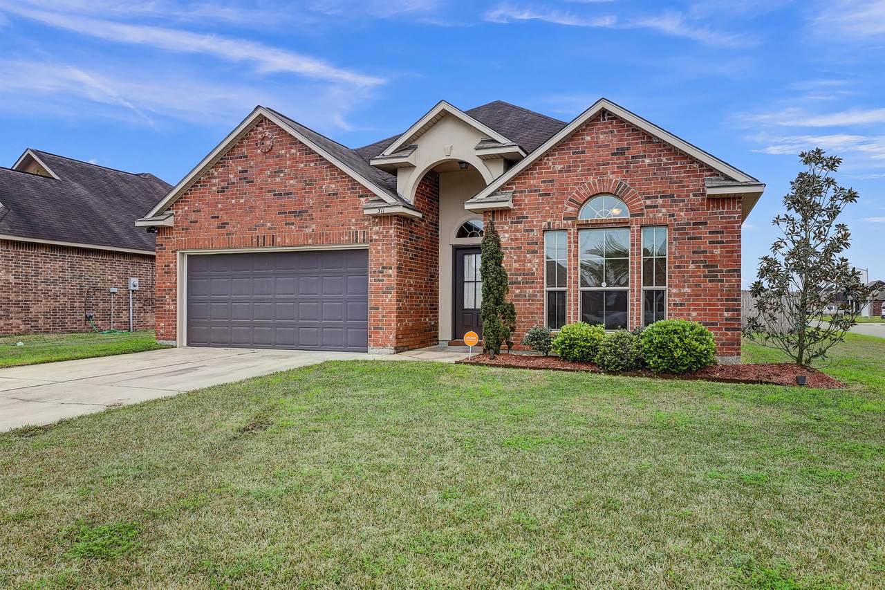 311 Lakefront Drive - Photo 1