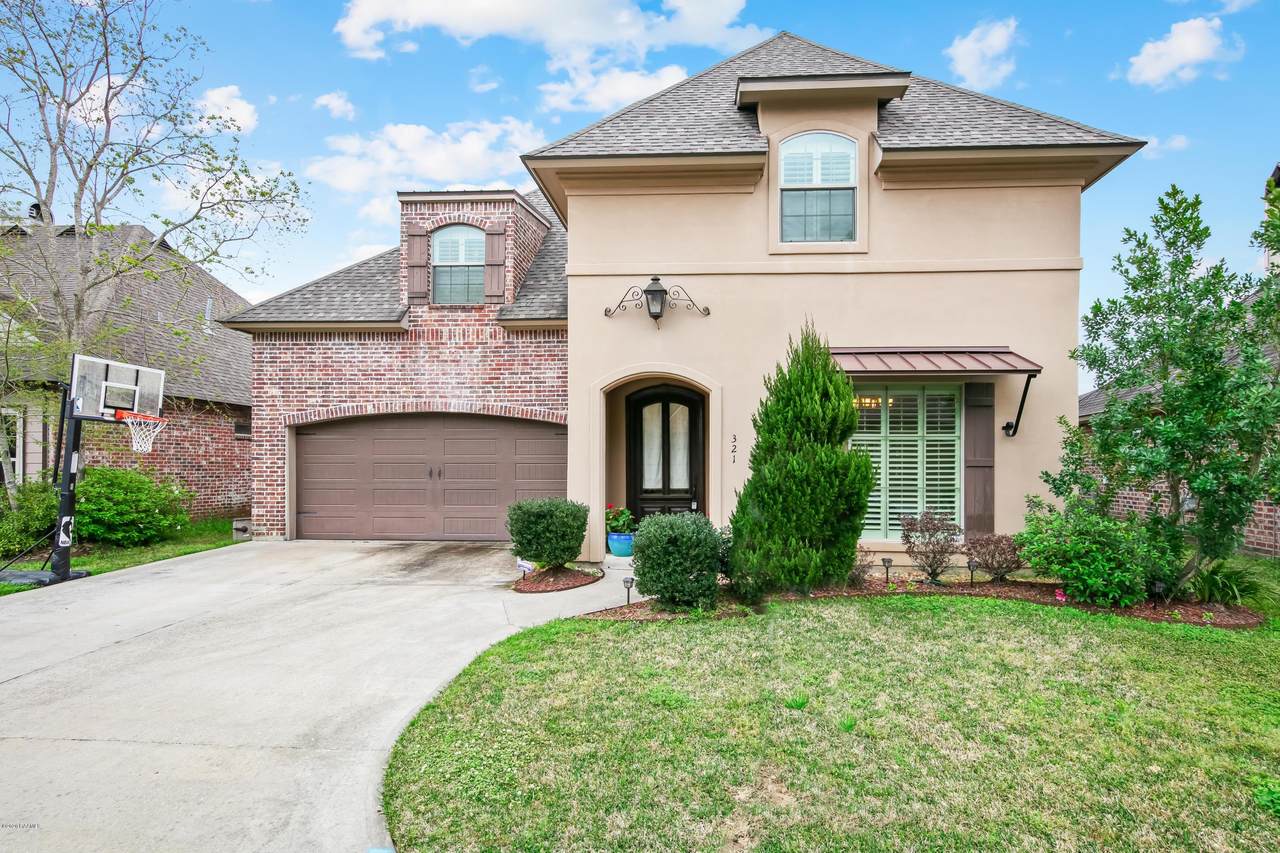 321 La Villa Circle - Photo 1