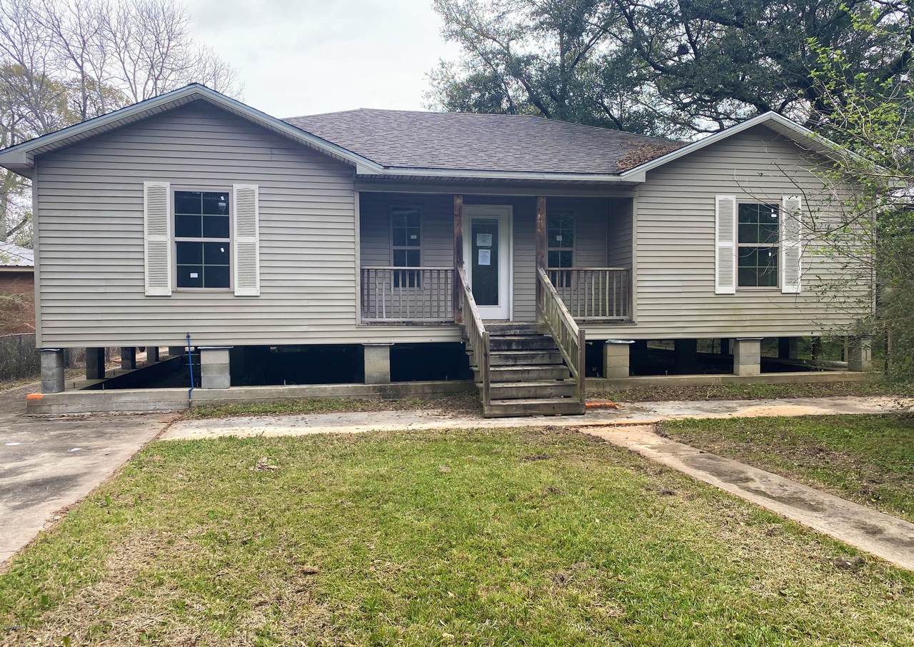 920 3rd Street - Photo 1