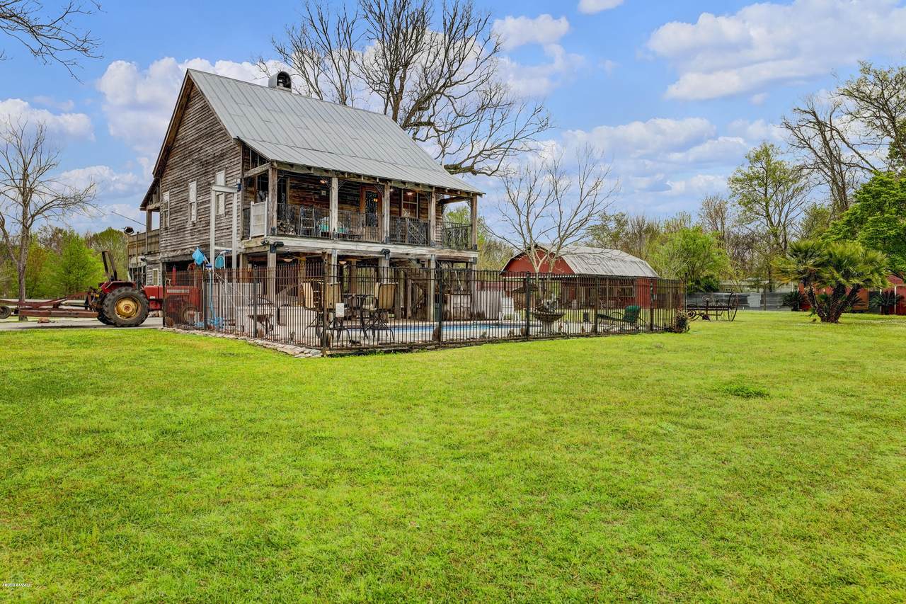 337 St. Clair Road - Photo 1