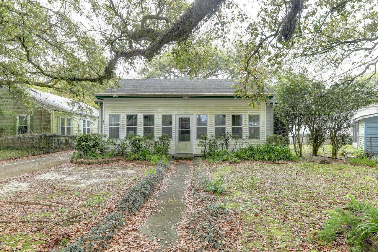 513 Broussard Street - Photo 1