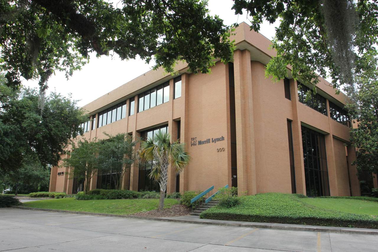 900 College Road - Photo 1