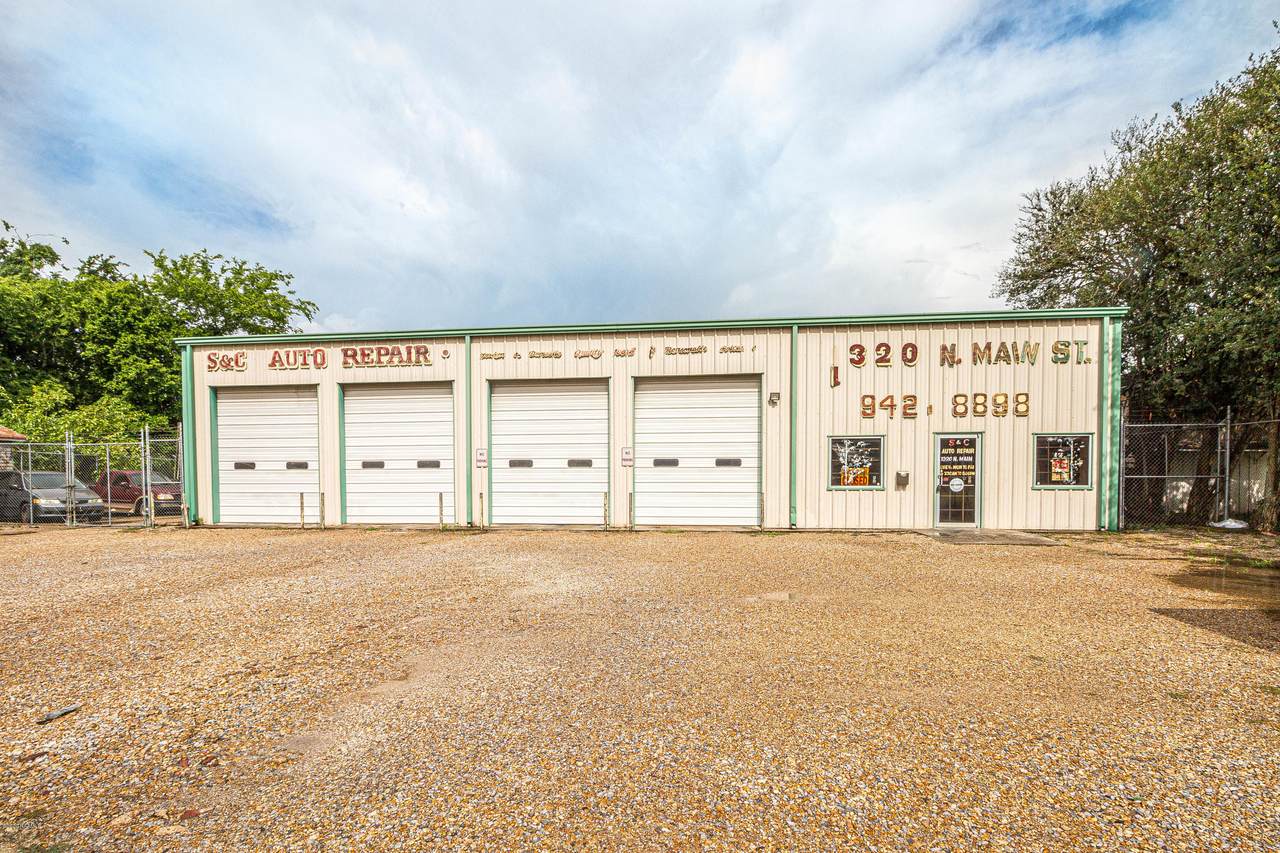 1320 Main Street - Photo 1