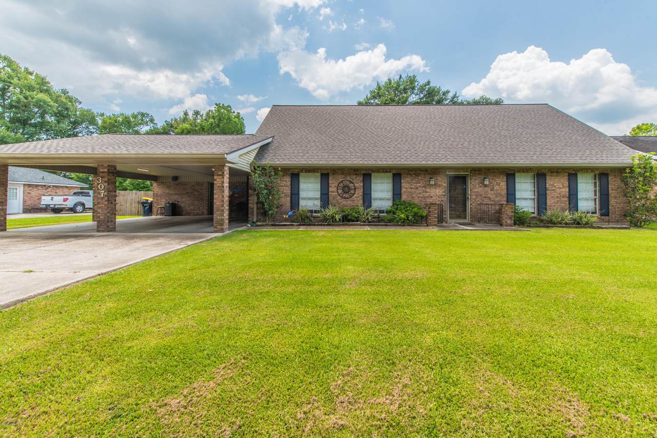 307 St Pierre Boulevard - Photo 1