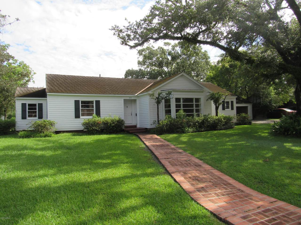 406 Fifth Street - Photo 1