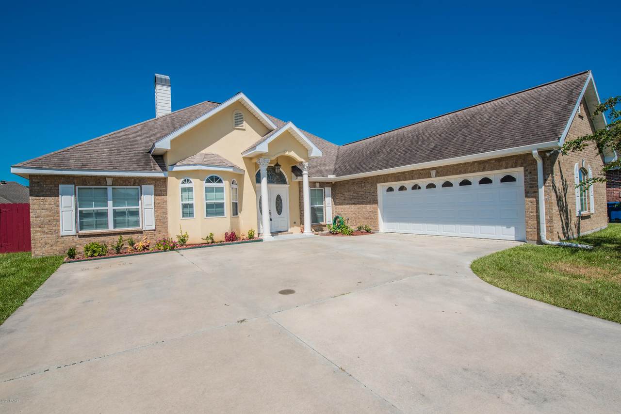 202 Wind Haven Lane - Photo 1