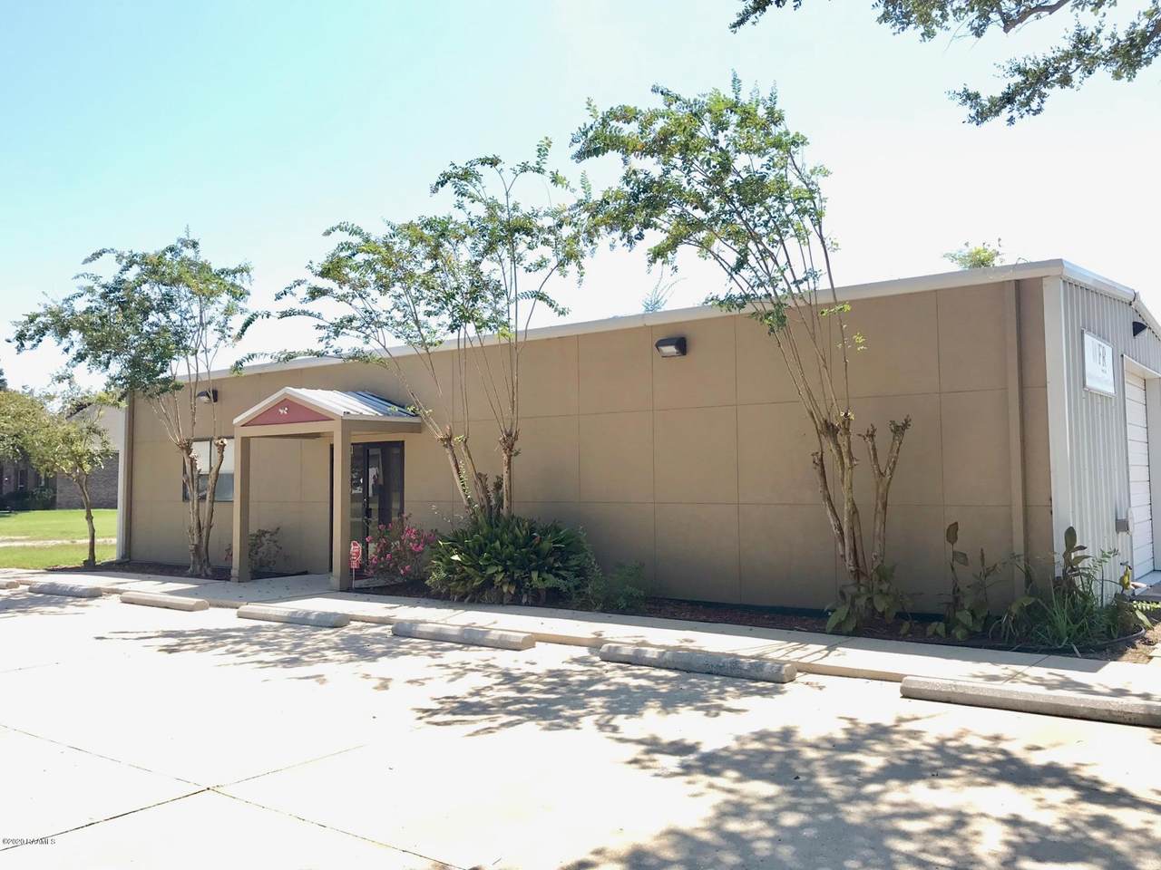 121 Park Center Drive - Photo 1
