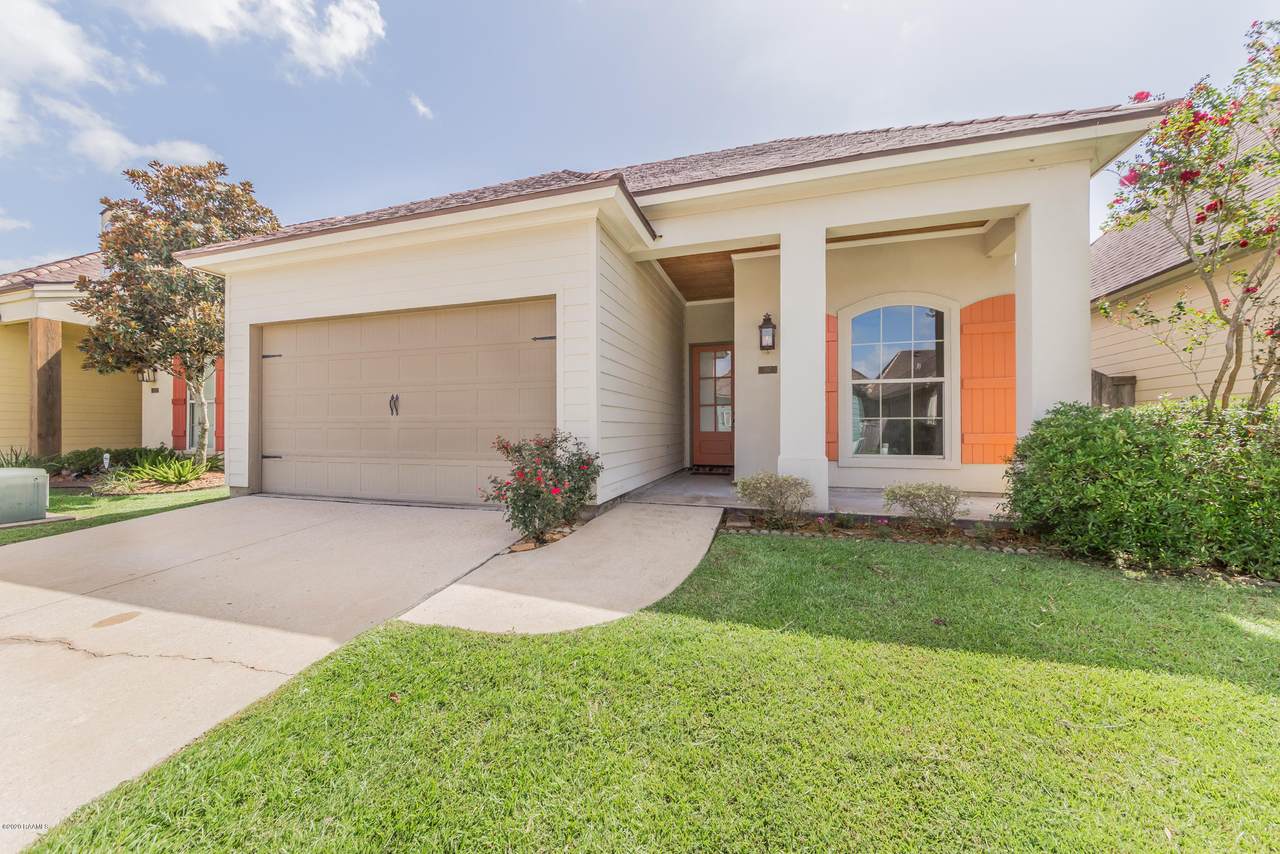 107 Cabana Row - Photo 1