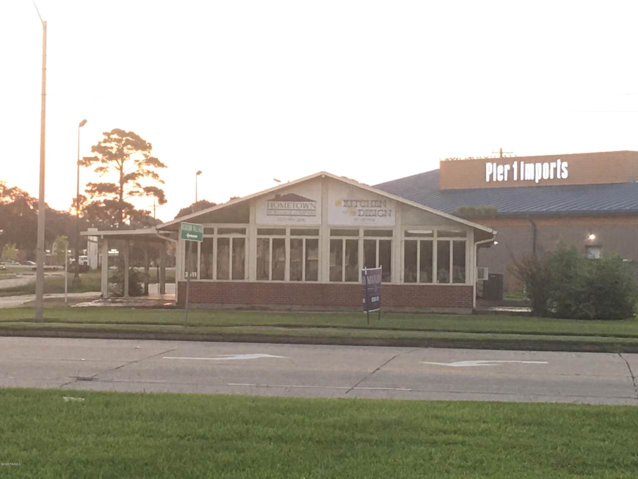 3411 Ambassador Caffery Pkwy Parkway - Photo 1