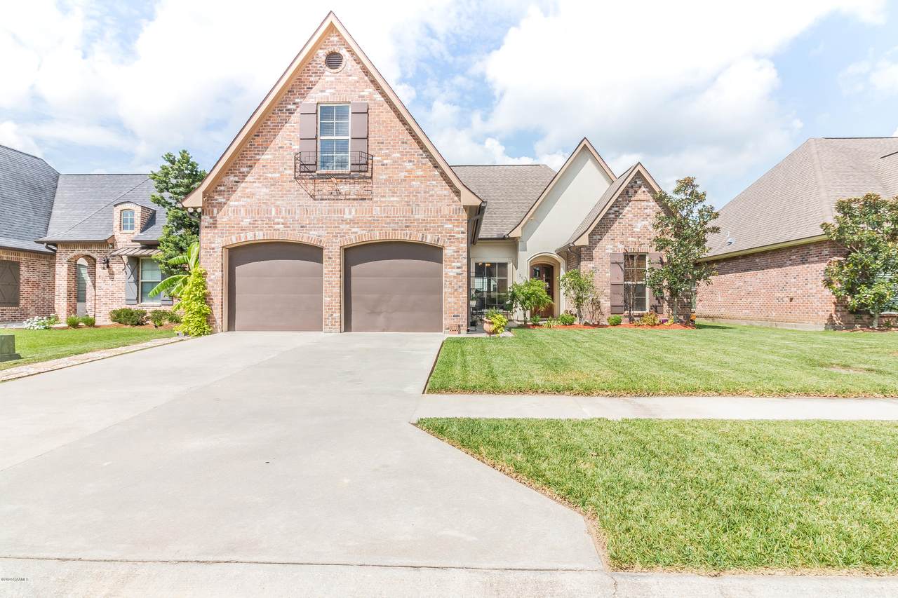208 Country Park Drive - Photo 1
