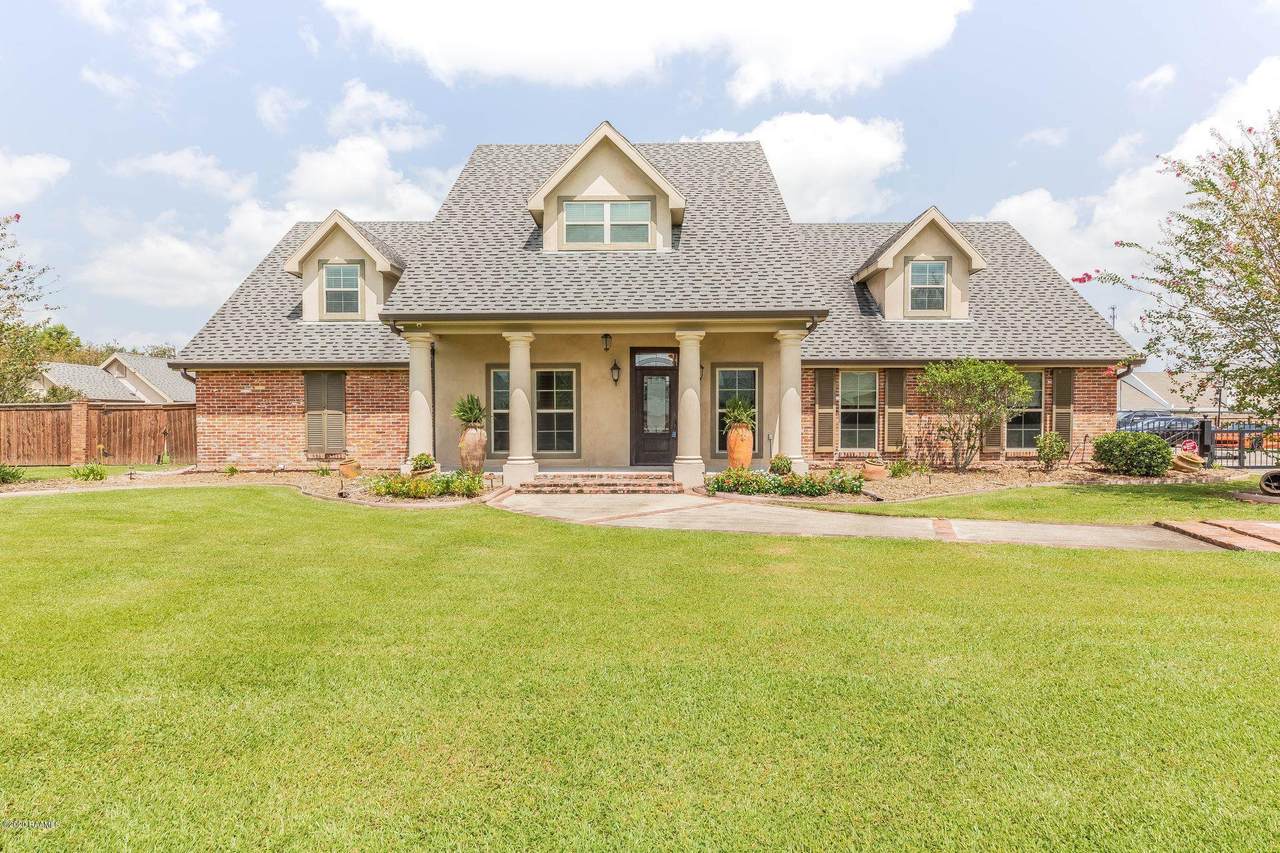 2315 Belle Ruelle - Photo 1