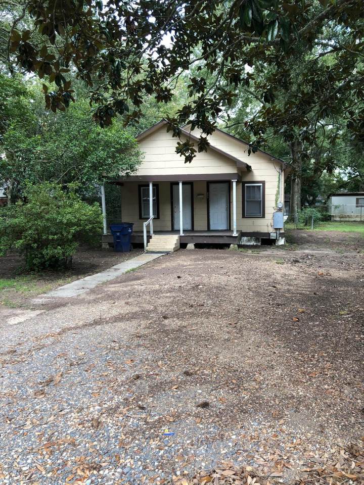 221 St. George Street - Photo 1