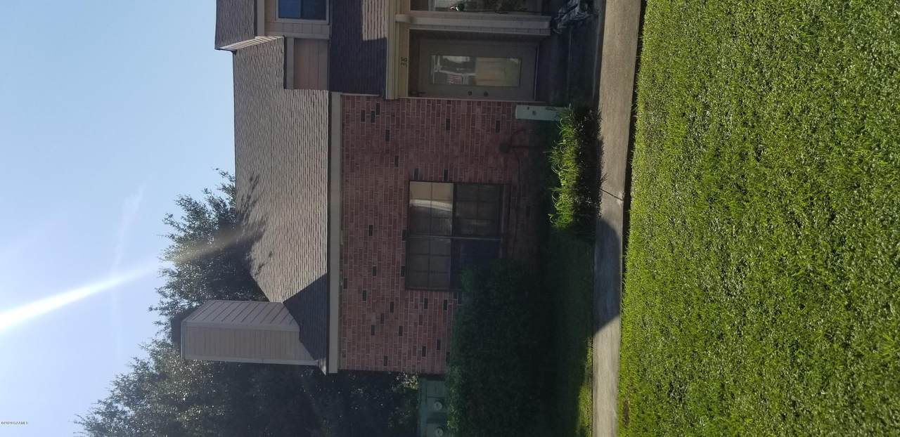 400 Brentwood - Photo 1