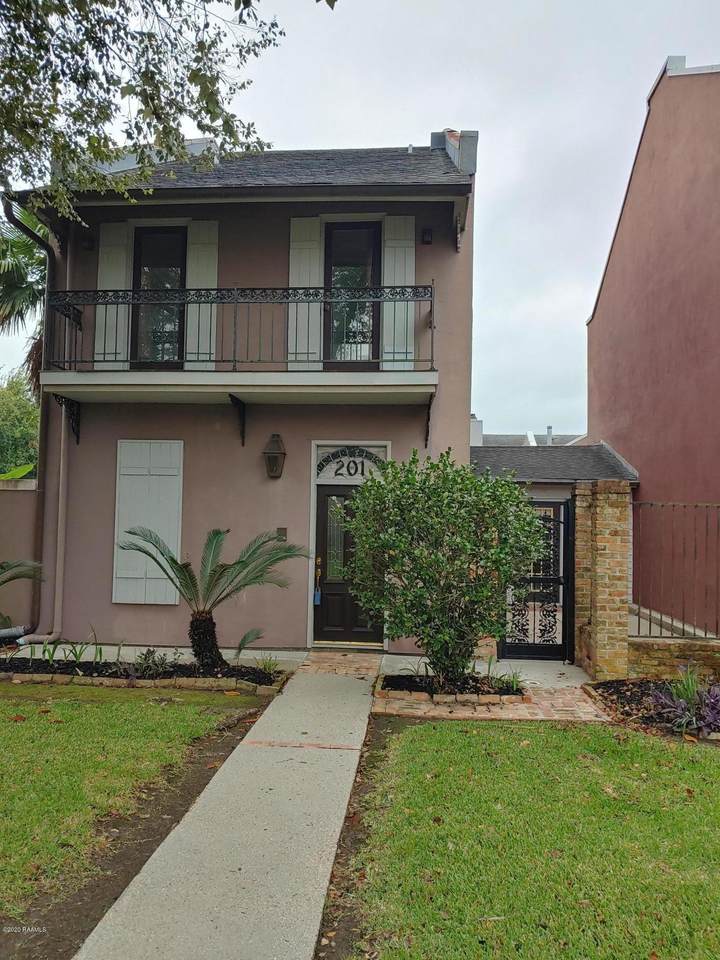 201 Ursuline Street - Photo 1