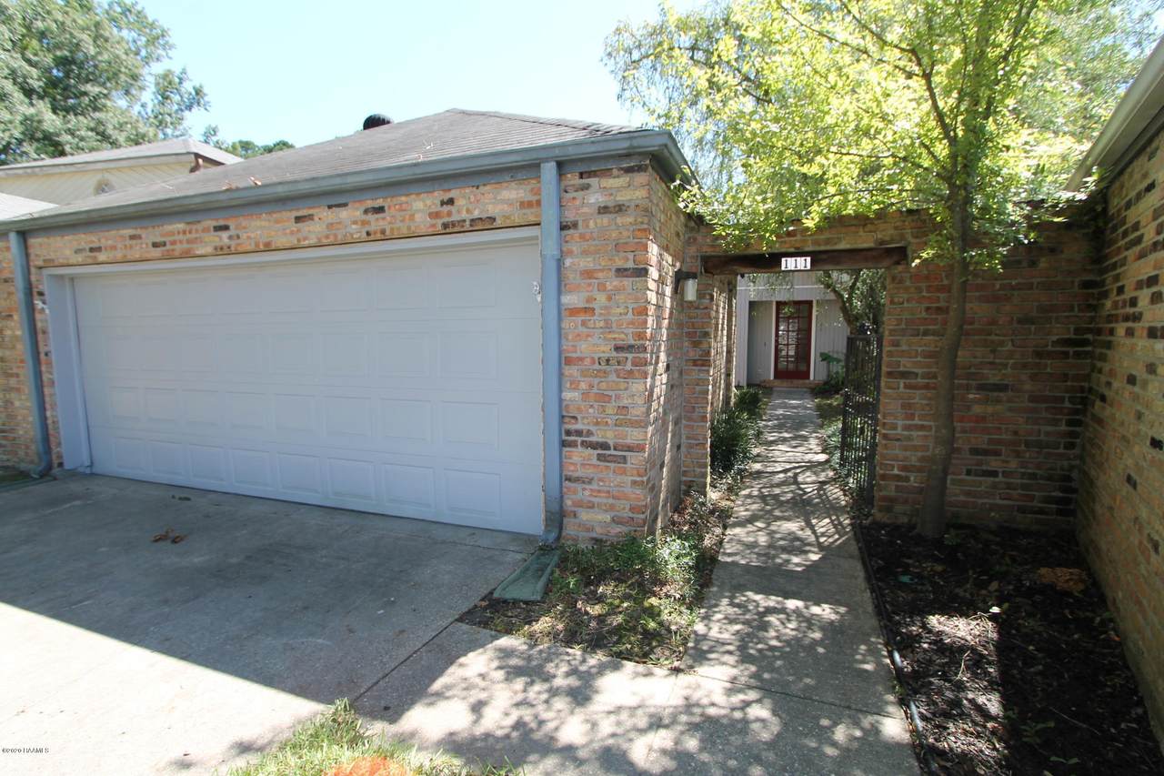 111 Stonewood Circle - Photo 1