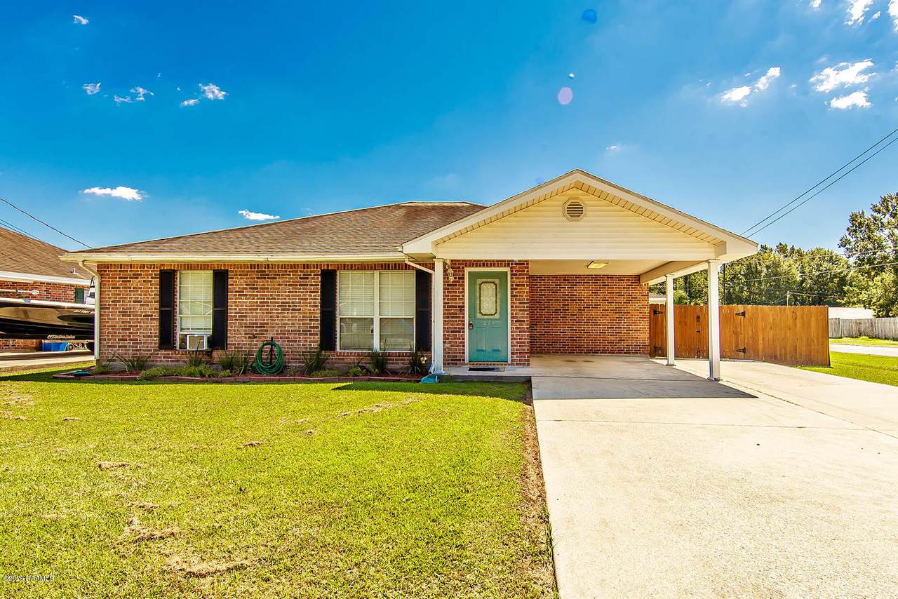 439 Leo Street - Photo 1