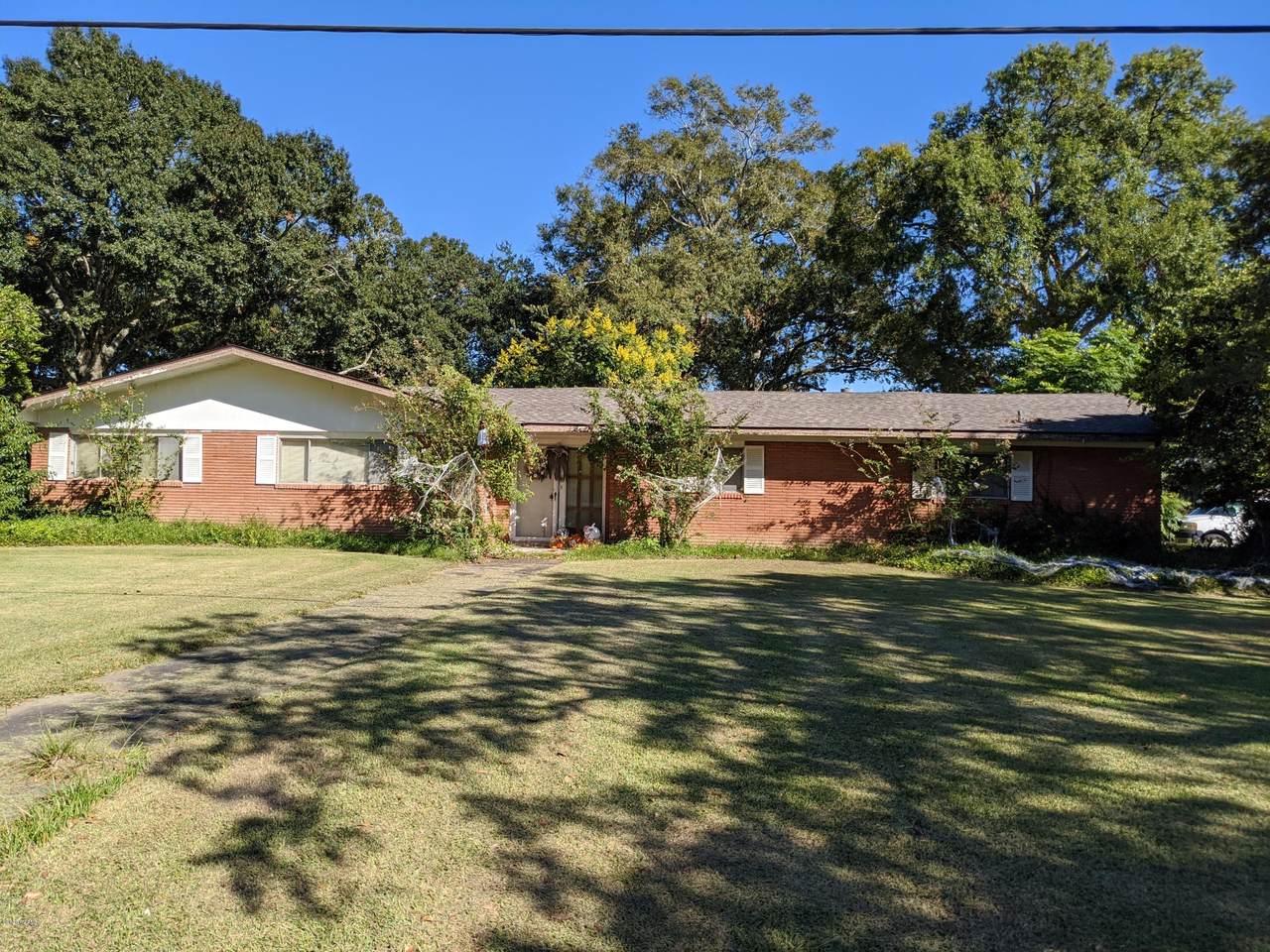 303 Wilson Avenue - Photo 1