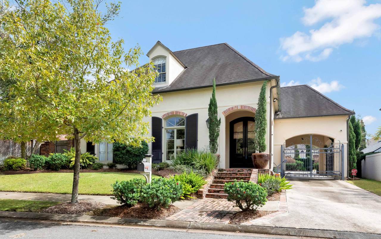 207 Southern Pines Drive - Photo 1