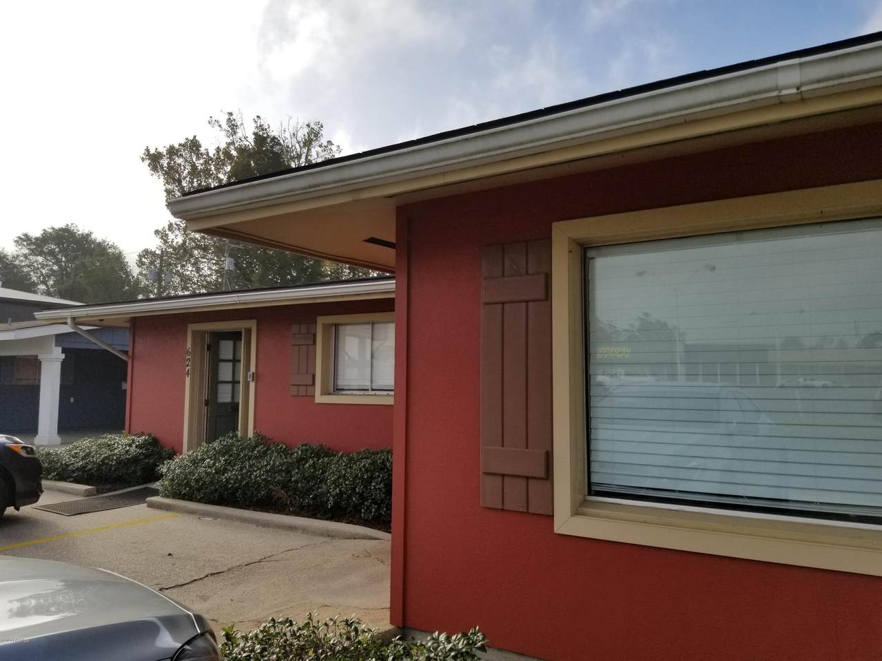 624 Creswell Lane - Photo 1