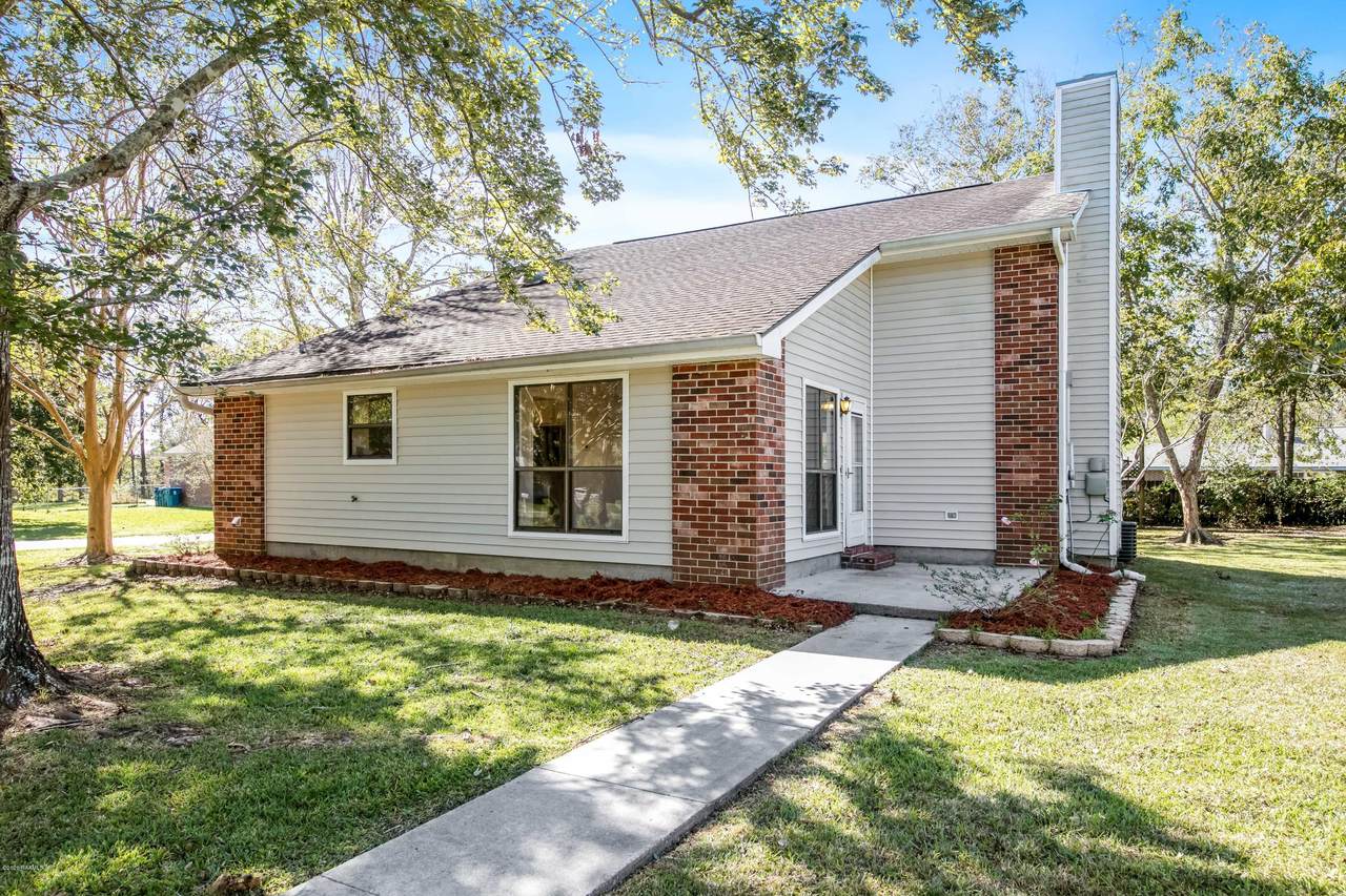 101 Domas Drive - Photo 1