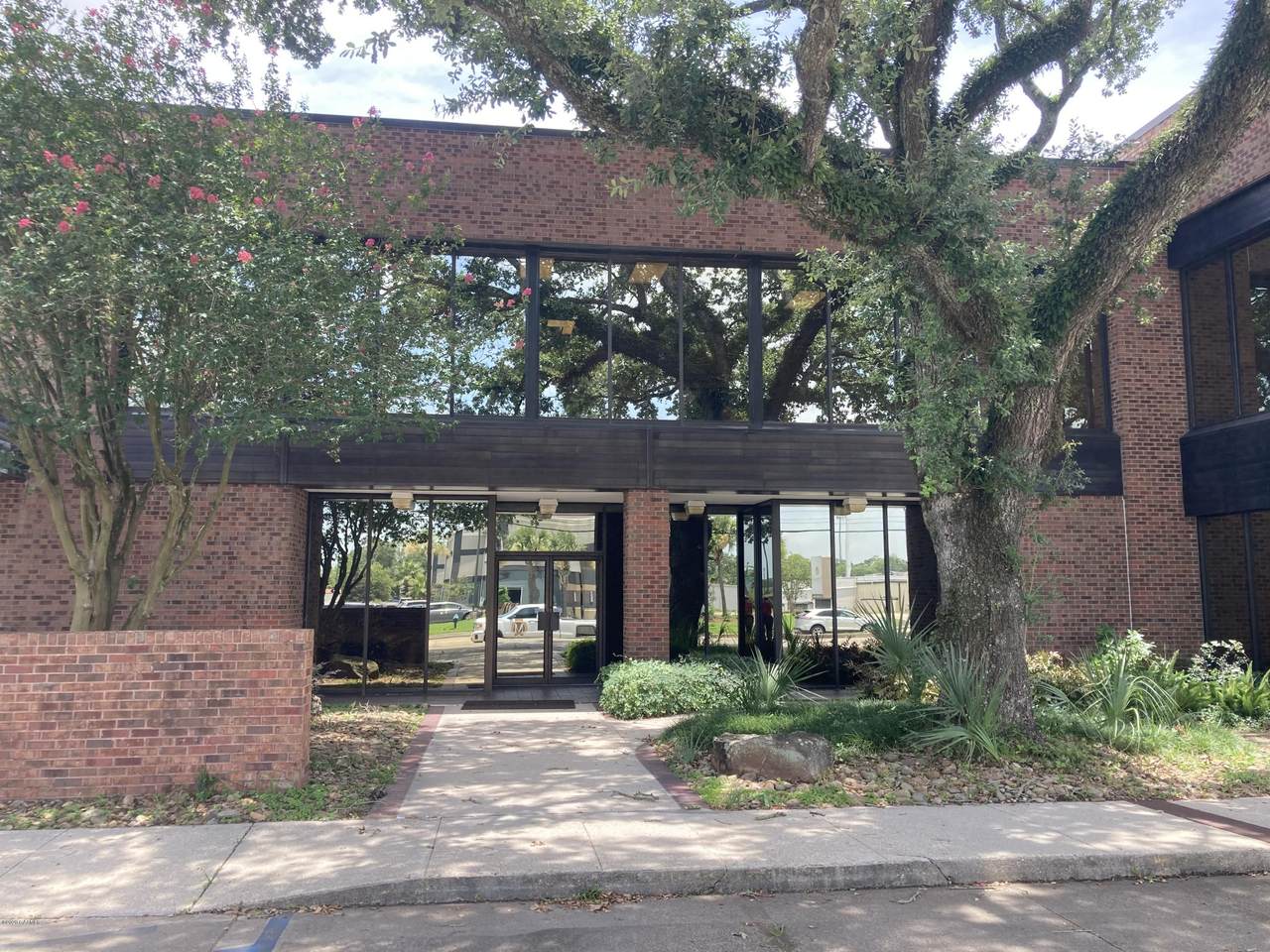 112 Kaliste Saloom Road - Photo 1
