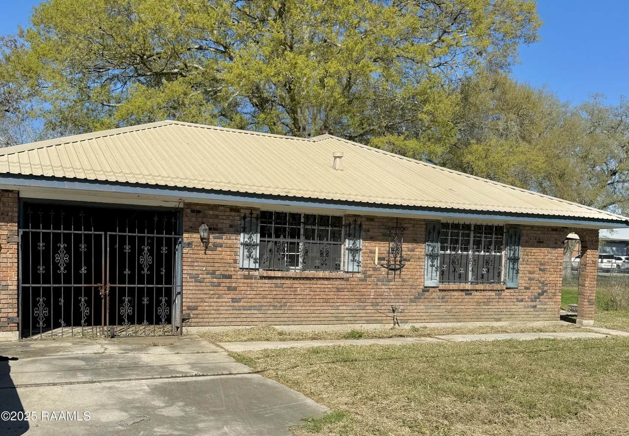 420 Maraist Street - Photo 1