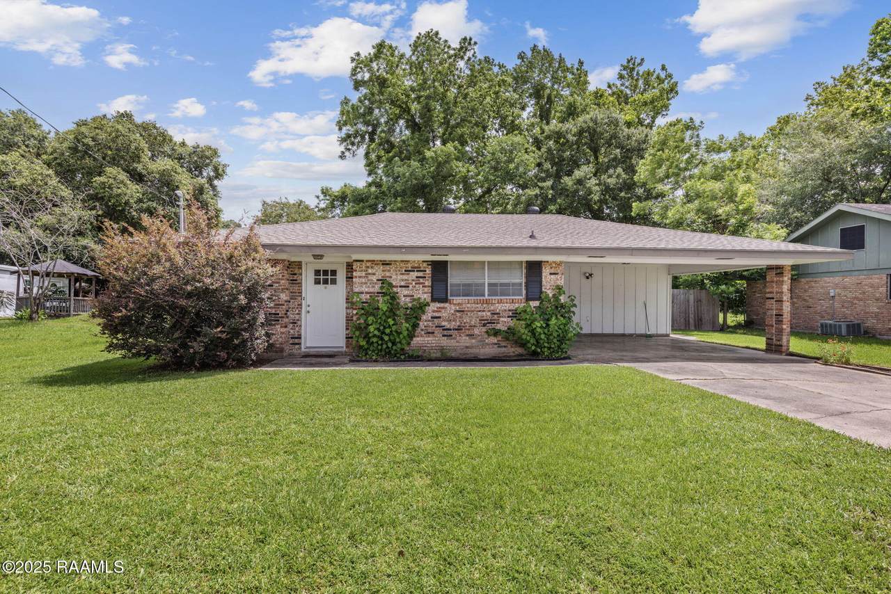 164 Mimosa Place - Photo 1