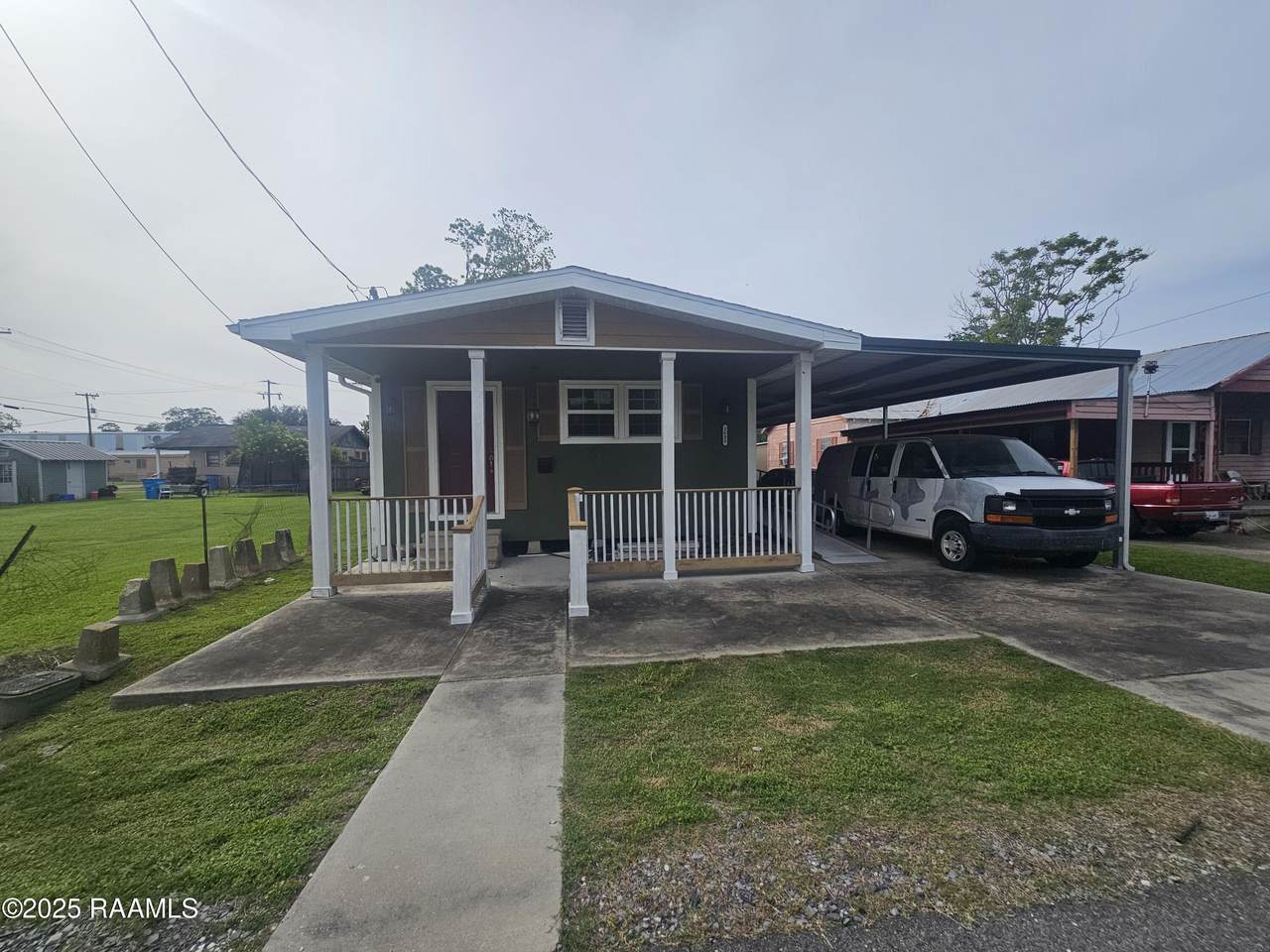 1605 Elm Street - Photo 1