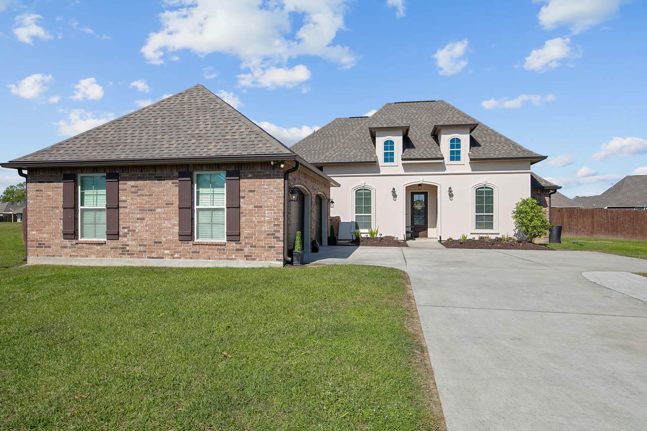406 Meadowland Drive Lafayette La 70507 Mls 21003052 Keaty Real Estate