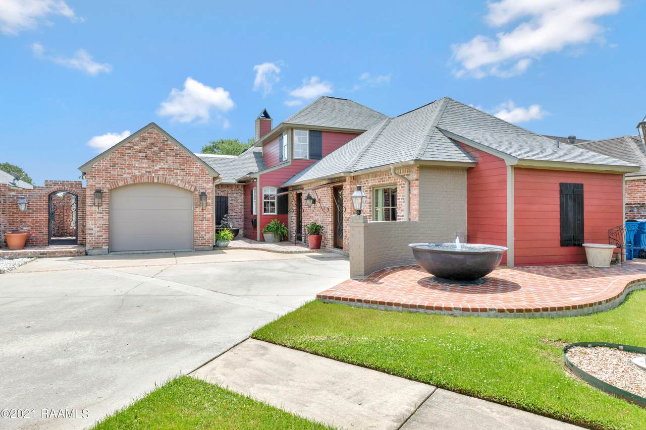 117 Cherbourg Circle - Photo 1