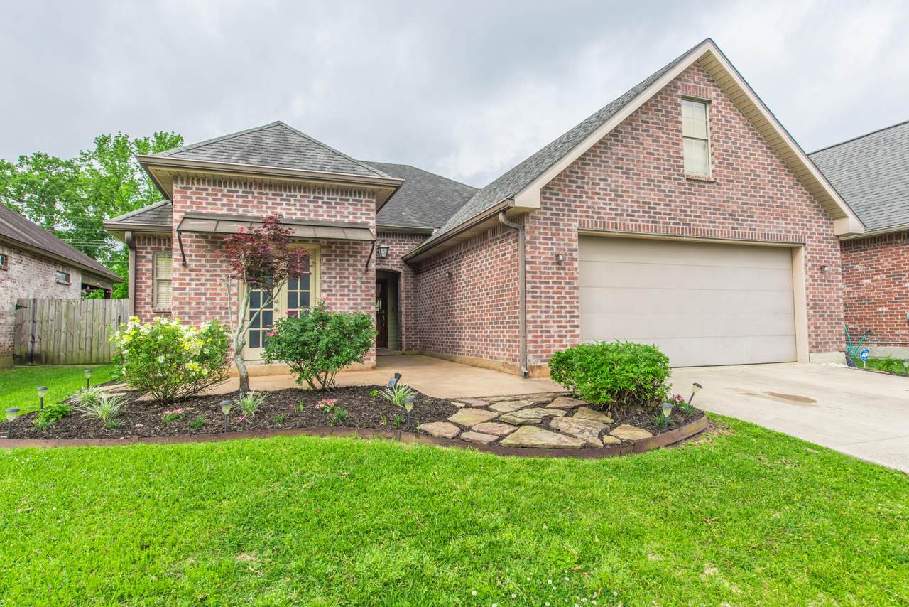106 Metairie Court - Photo 1