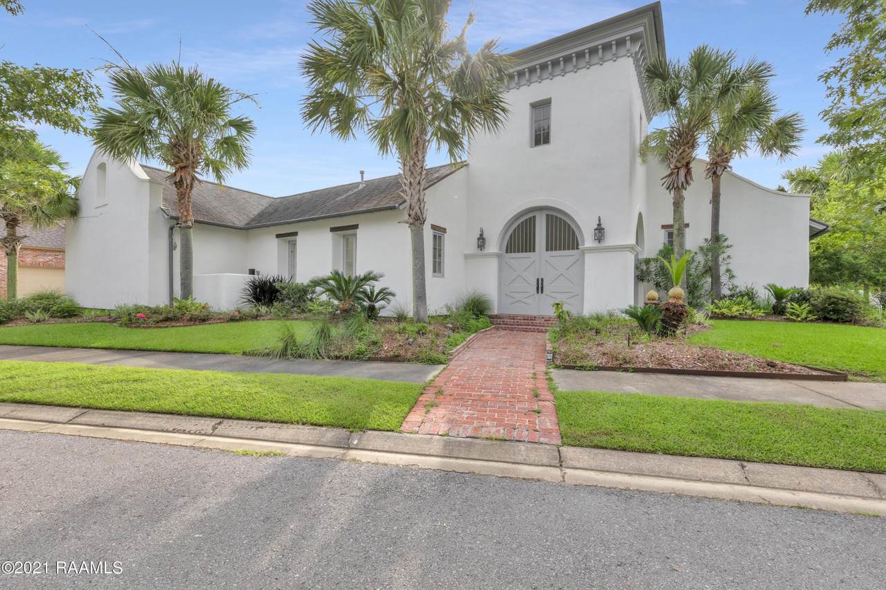 206 Ravenswood Lane - Photo 1