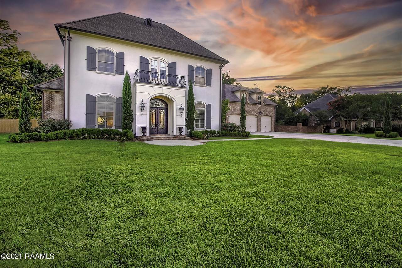 1028 Bear Creek Circle - Photo 1