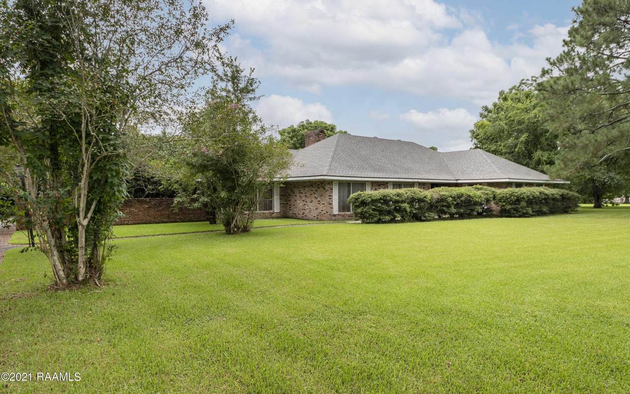 3310 Chalfonte Crescent - Photo 1
