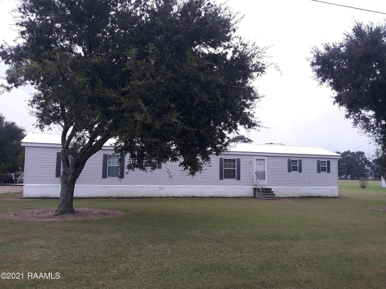 104 Sylvan Drive - Photo 1