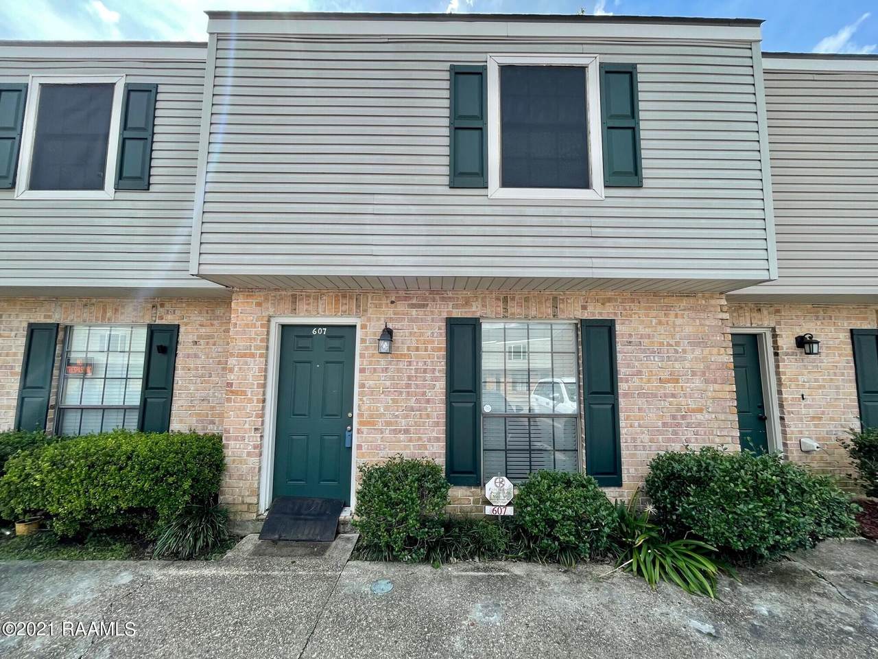 100 Winchester Drive - Photo 1