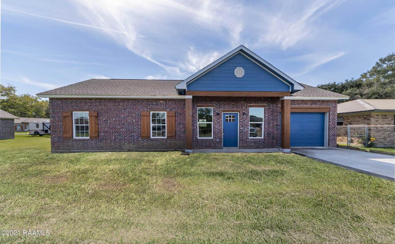 240 Tulip Drive - Photo 1