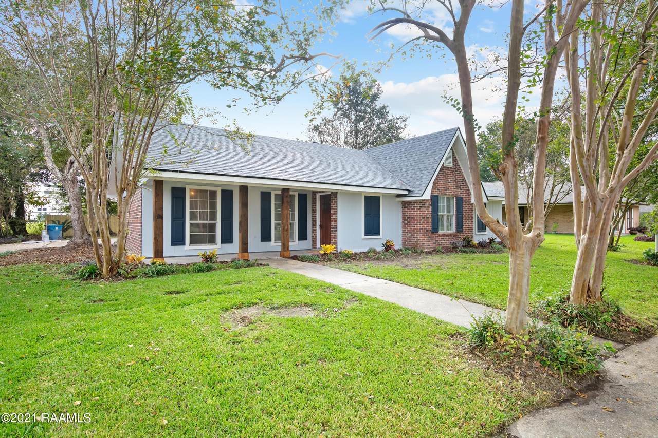 116 Saint Nicholas Drive - Photo 1