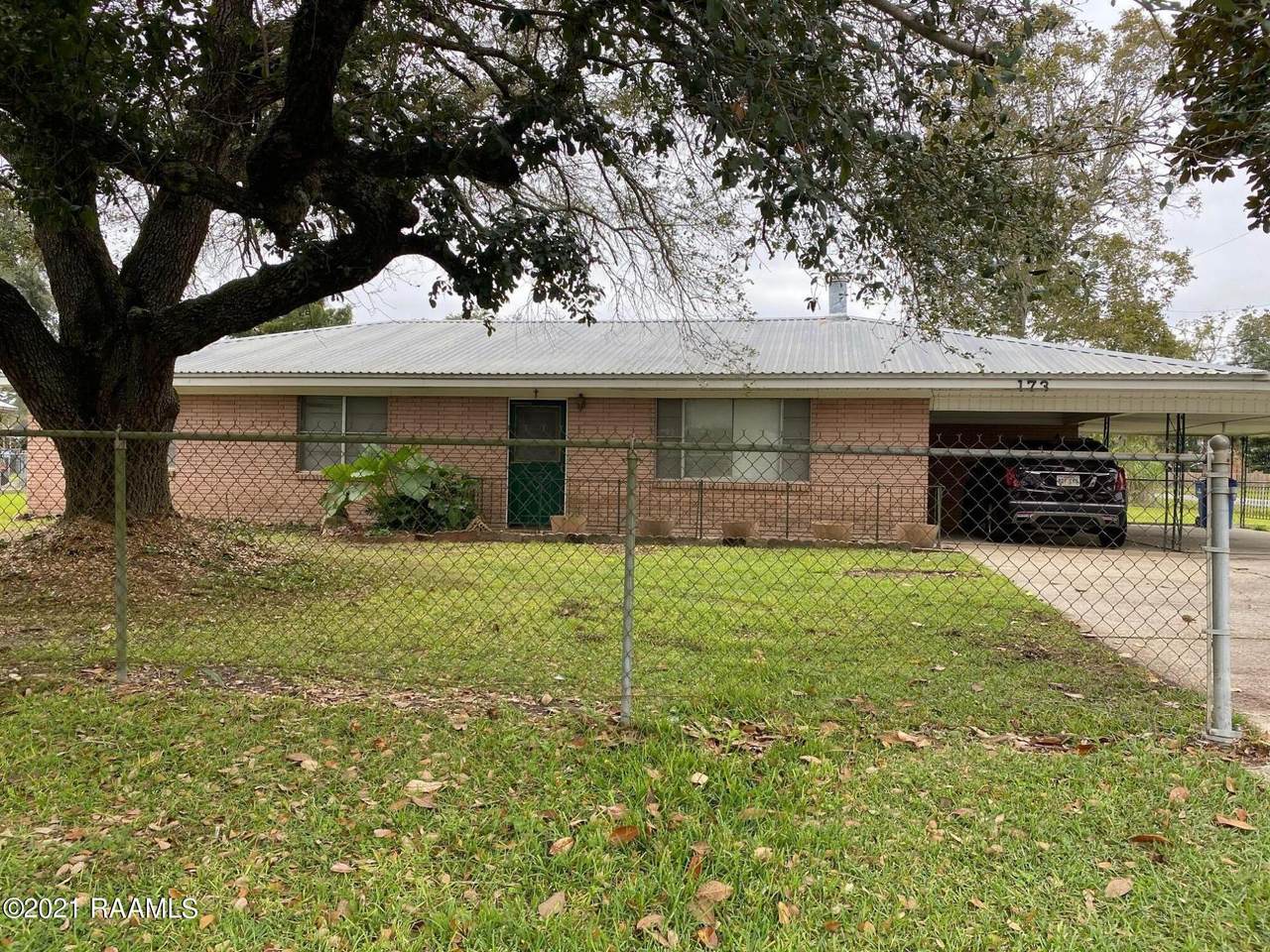 173 Saizan Avenue - Photo 1