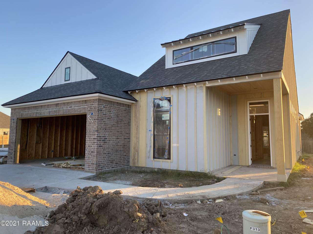 313 Harvest Creek Lane - Photo 1
