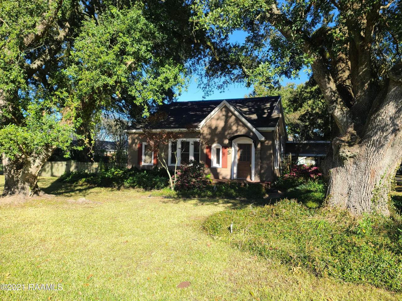 107 Campania Street - Photo 1