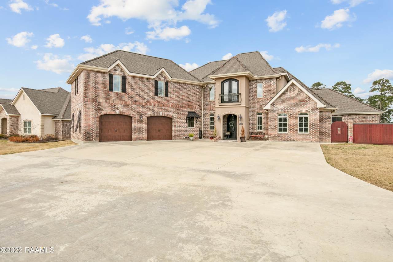 102 Ideal Street - Photo 1