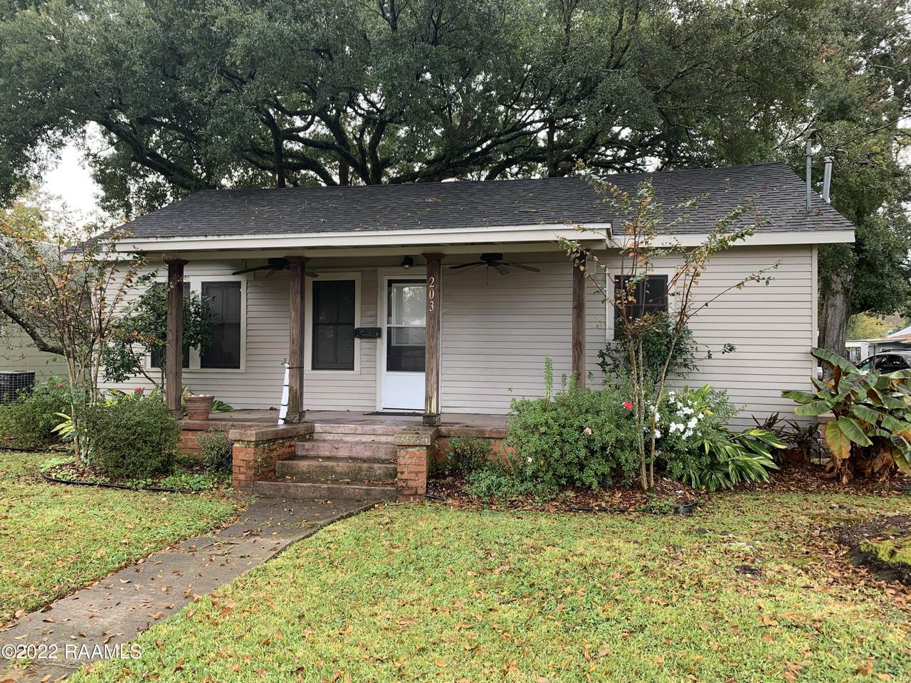 203 Morgan Avenue - Photo 1