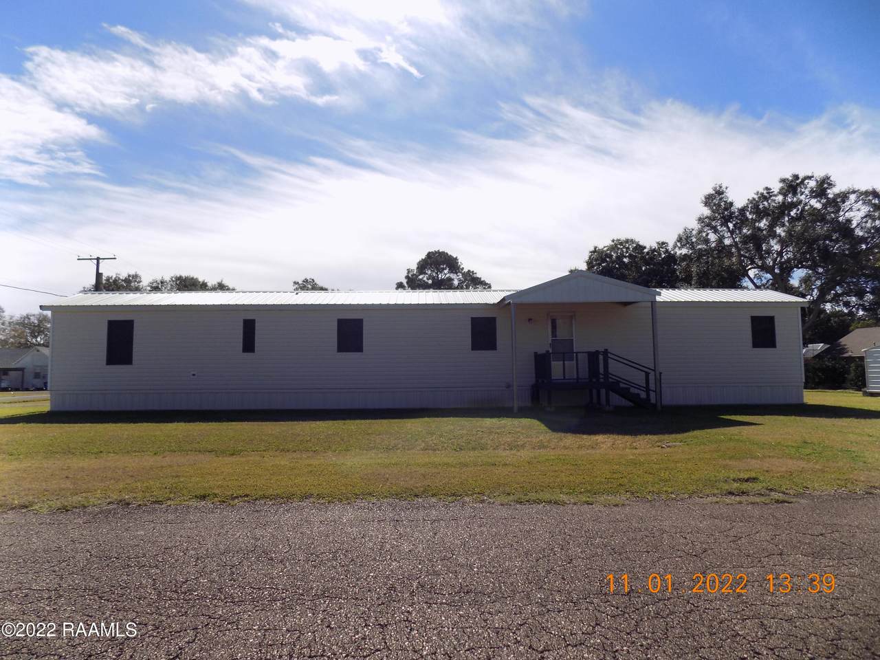 316 St John - Photo 1