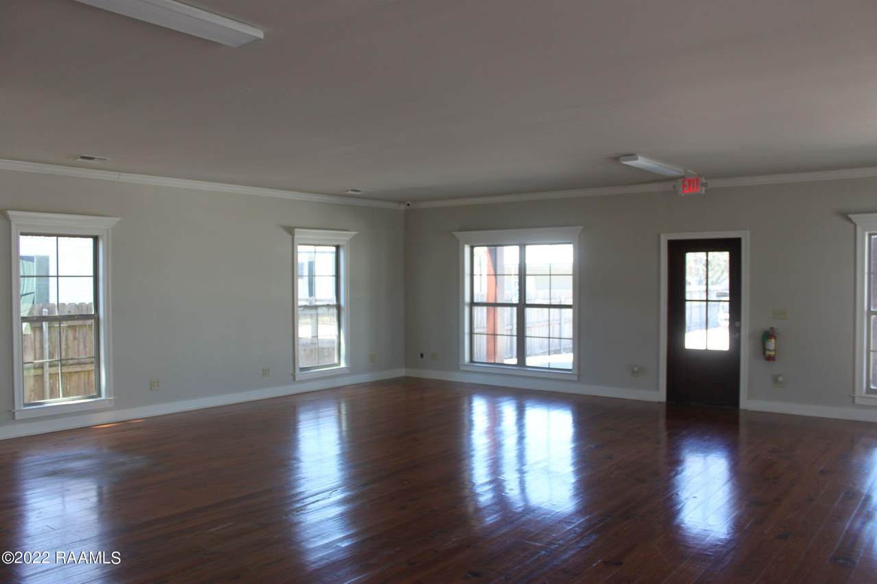 1507 B Saint Mary Street - Photo 1