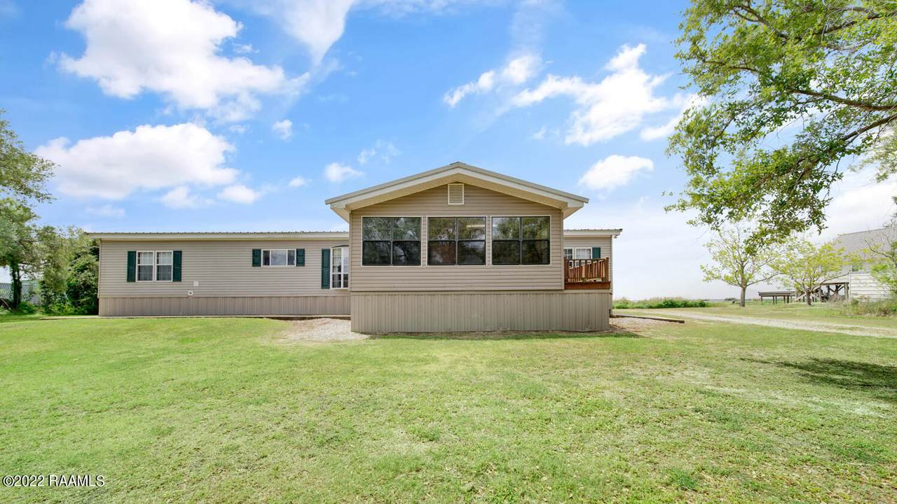 28333 W La Hwy 82 - Photo 1