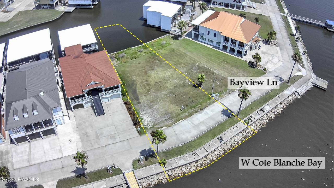 428 Bayview Drive - Photo 1