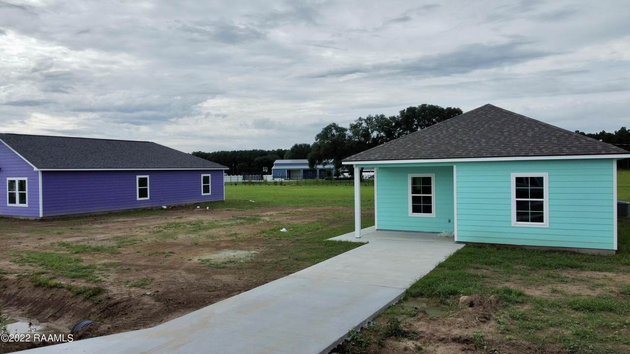 237 Le Village Loop - Photo 1