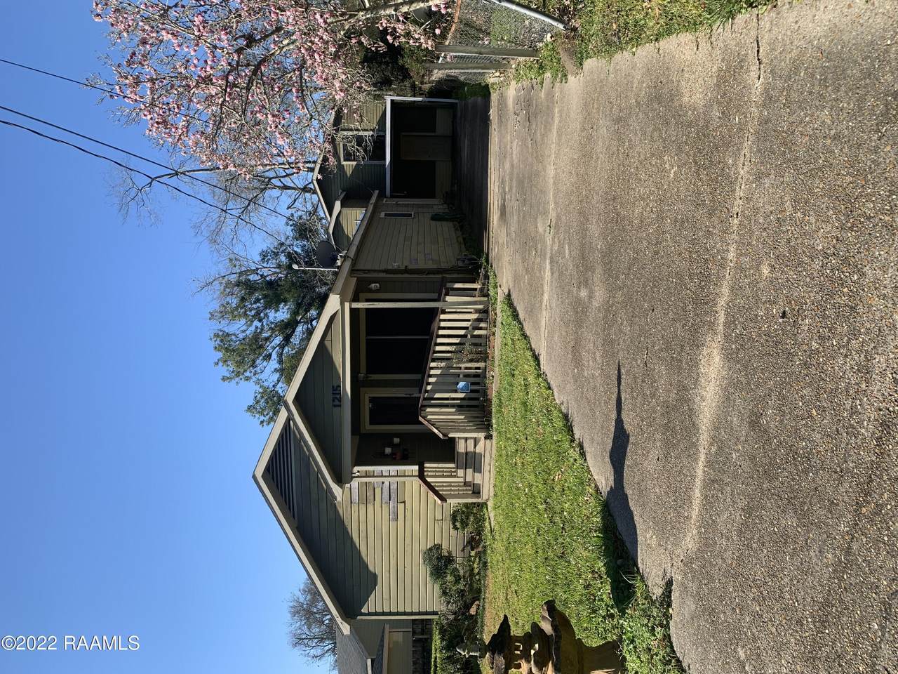 1215 Ave J - Photo 1